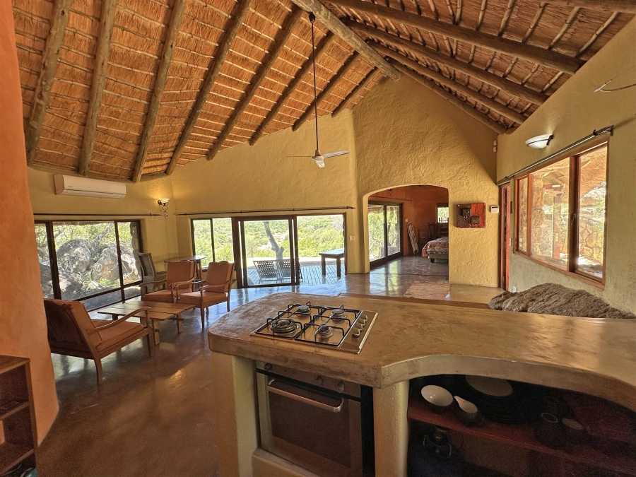 2 Bedroom Property for Sale in Lissataba Private Nature Reserve Limpopo