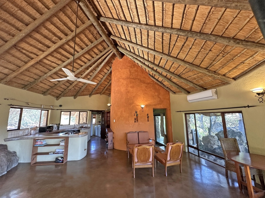 2 Bedroom Property for Sale in Lissataba Private Nature Reserve Limpopo