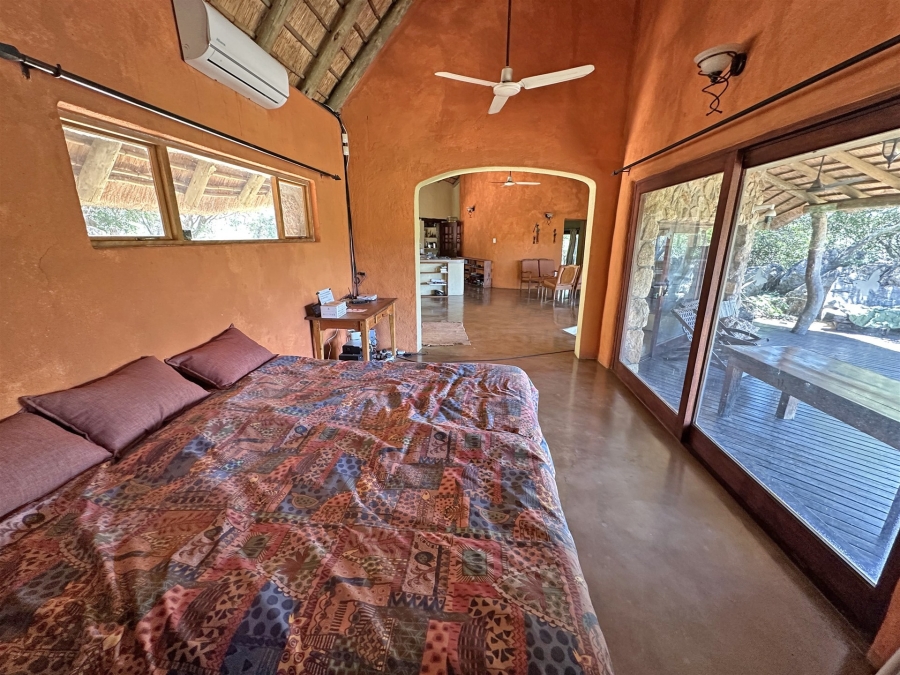 2 Bedroom Property for Sale in Lissataba Private Nature Reserve Limpopo