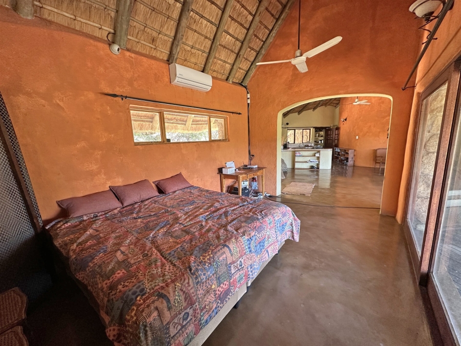 2 Bedroom Property for Sale in Lissataba Private Nature Reserve Limpopo