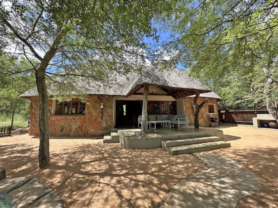 5 Bedroom Property for Sale in Hoedspruit Rural Limpopo