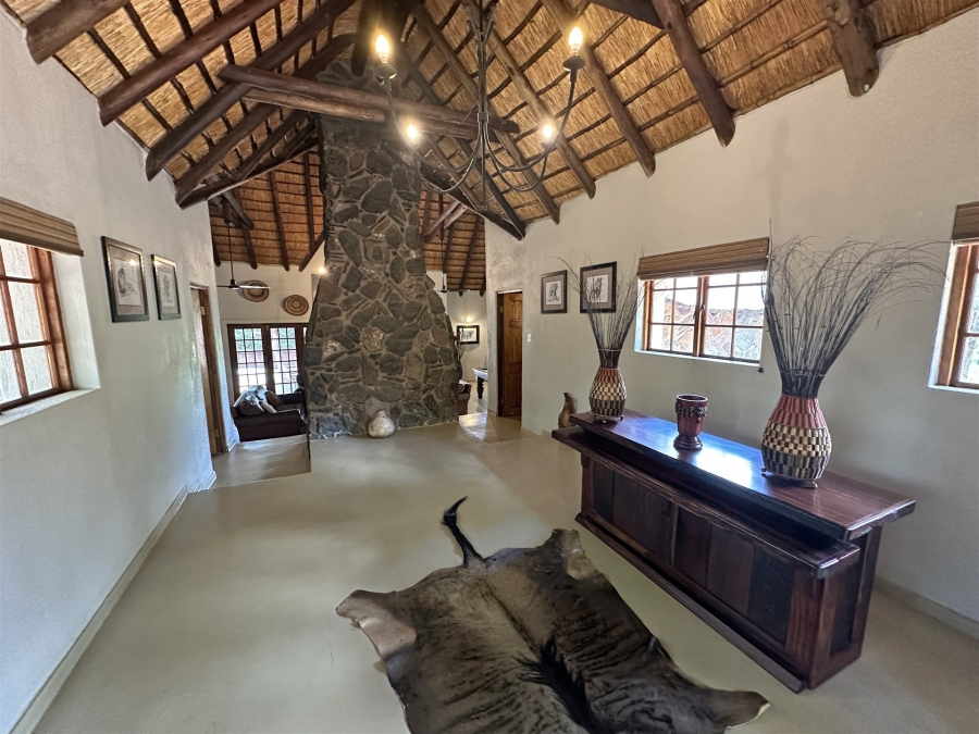 5 Bedroom Property for Sale in Hoedspruit Rural Limpopo