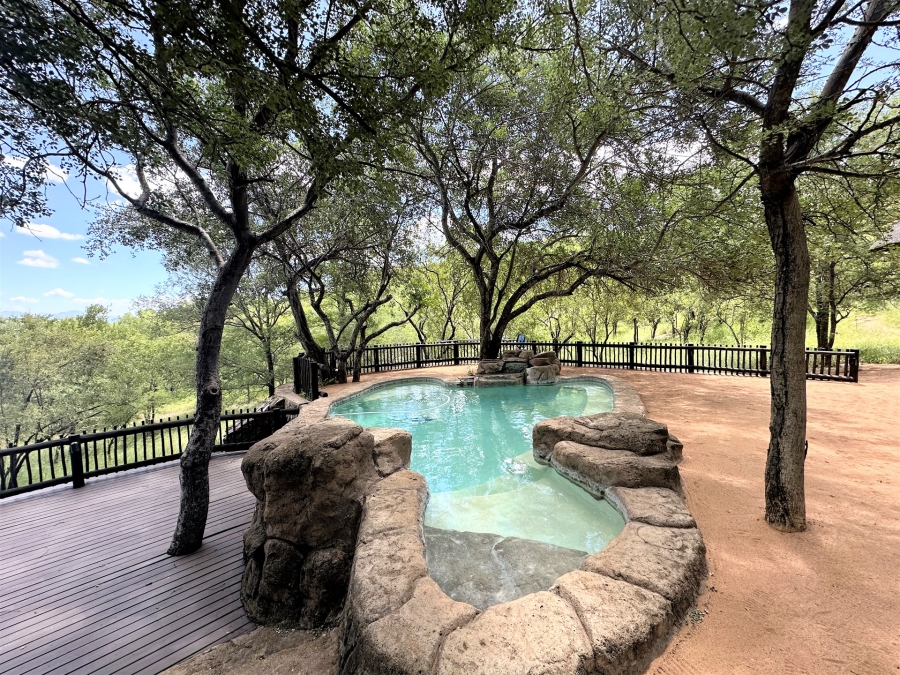 5 Bedroom Property for Sale in Hoedspruit Rural Limpopo