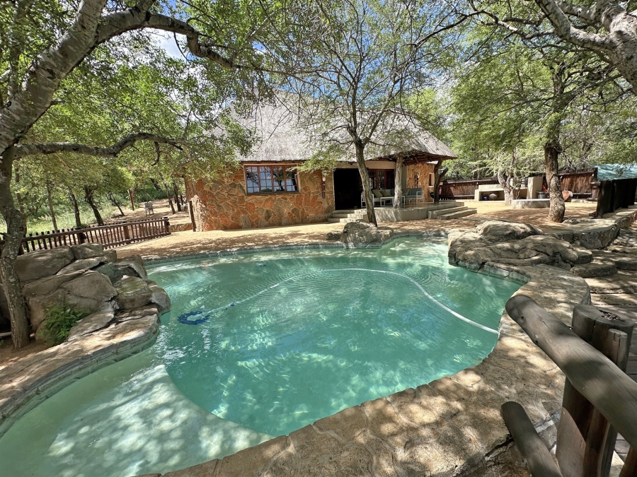 5 Bedroom Property for Sale in Hoedspruit Rural Limpopo