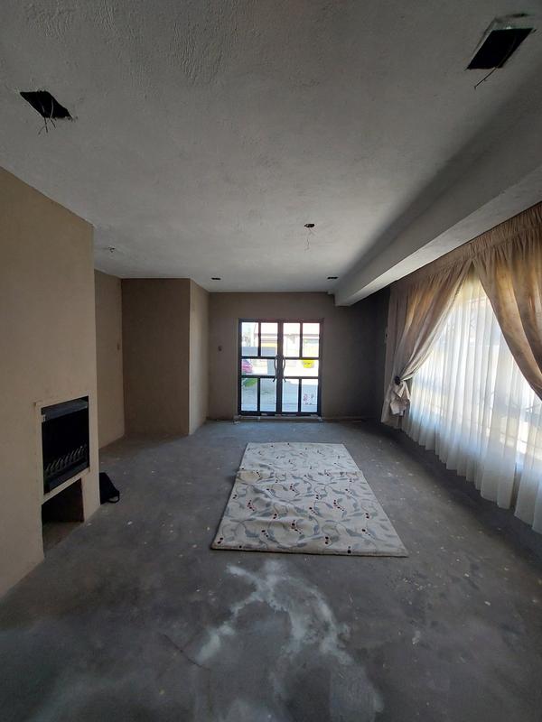 5 Bedroom Property for Sale in Rethabile Gardens Limpopo