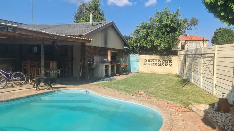 4 Bedroom Property for Sale in Penina Park Limpopo