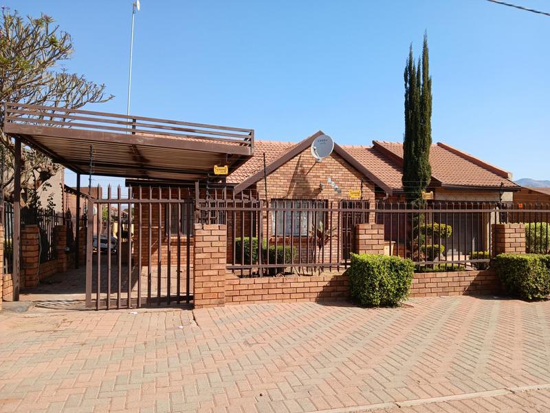 3 Bedroom Property for Sale in Mahwelereng Limpopo