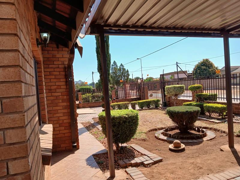 3 Bedroom Property for Sale in Mahwelereng Limpopo