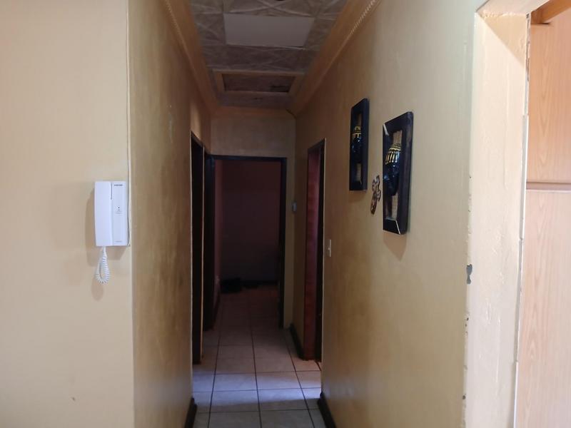 3 Bedroom Property for Sale in Mahwelereng Limpopo