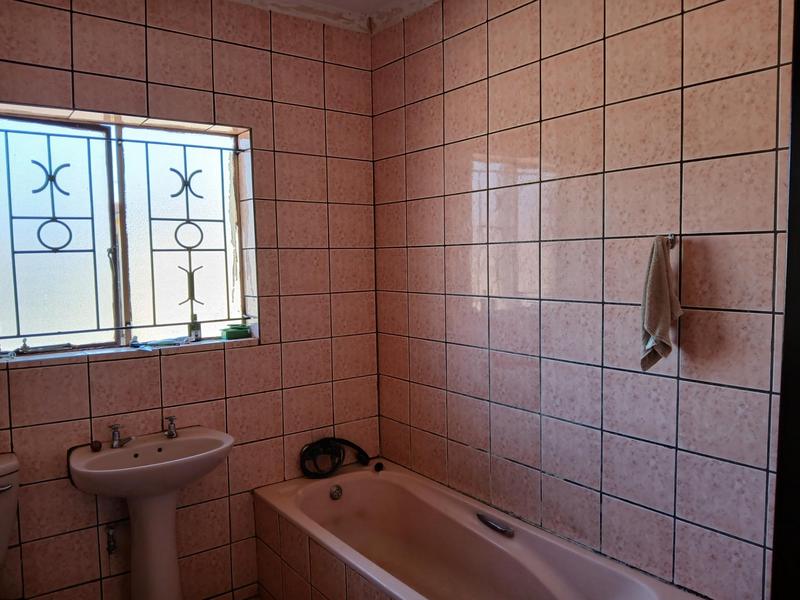 3 Bedroom Property for Sale in Mahwelereng Limpopo