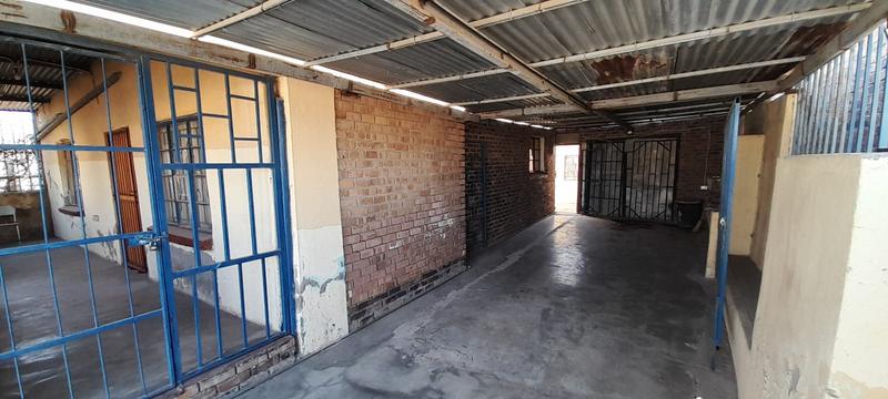 2 Bedroom Property for Sale in Seshego A Limpopo