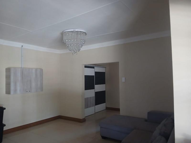 To Let 5 Bedroom Property for Rent in Chroompark Limpopo