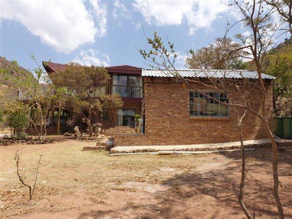 6 Bedroom Property for Sale in Groblersdal Limpopo