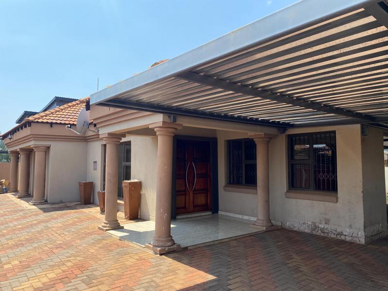 To Let 4 Bedroom Property for Rent in Chroompark Limpopo