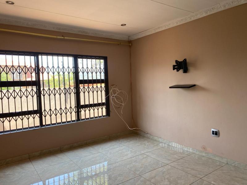 To Let 4 Bedroom Property for Rent in Chroompark Limpopo