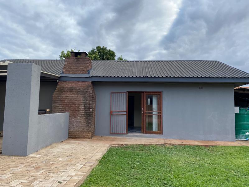 To Let 2 Bedroom Property for Rent in Mokopane Limpopo