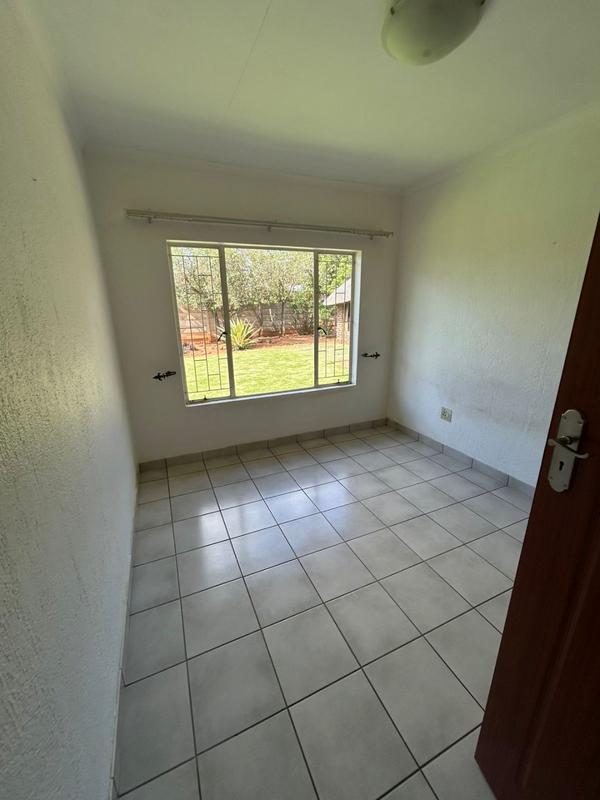 To Let 4 Bedroom Property for Rent in Flora Park Limpopo