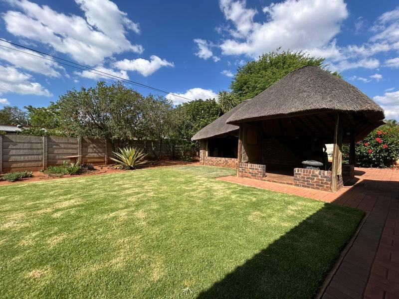 To Let 4 Bedroom Property for Rent in Flora Park Limpopo