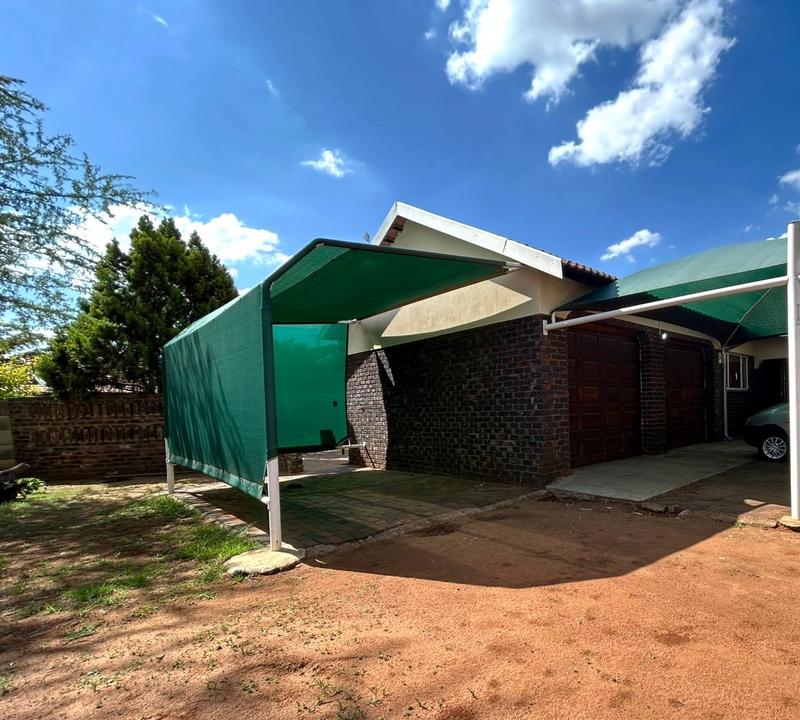 To Let 4 Bedroom Property for Rent in Flora Park Limpopo