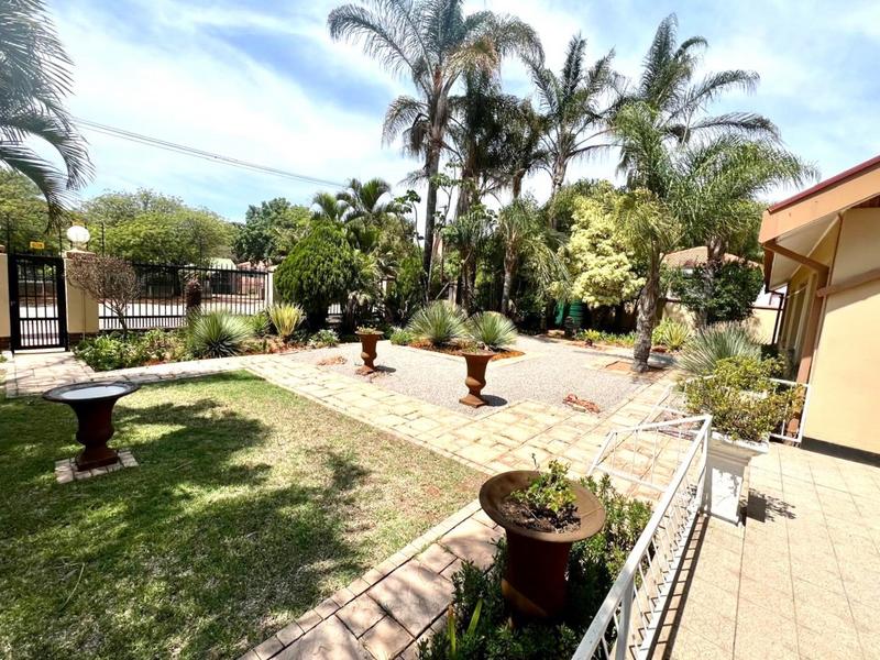 5 Bedroom Property for Sale in Capricorn Limpopo