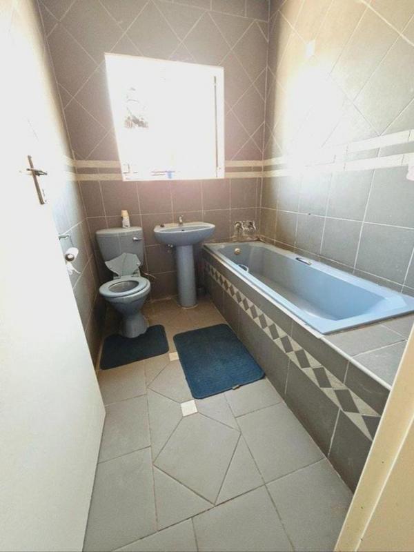 3 Bedroom Property for Sale in Lesedi Park Limpopo