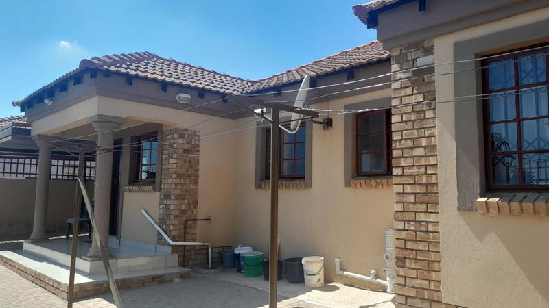 3 Bedroom Property for Sale in Mahlasedi Park Limpopo