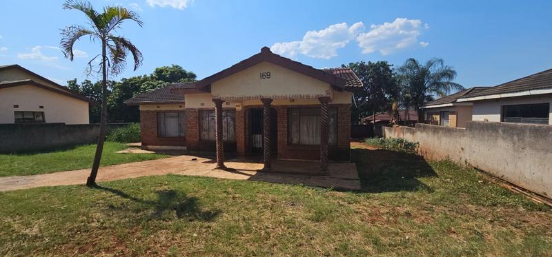 3 Bedroom Property for Sale in Maniini Limpopo