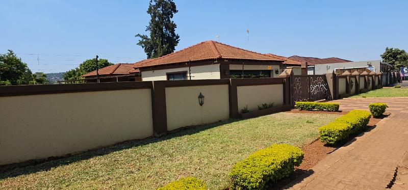 To Let 4 Bedroom Property for Rent in Maniini Limpopo