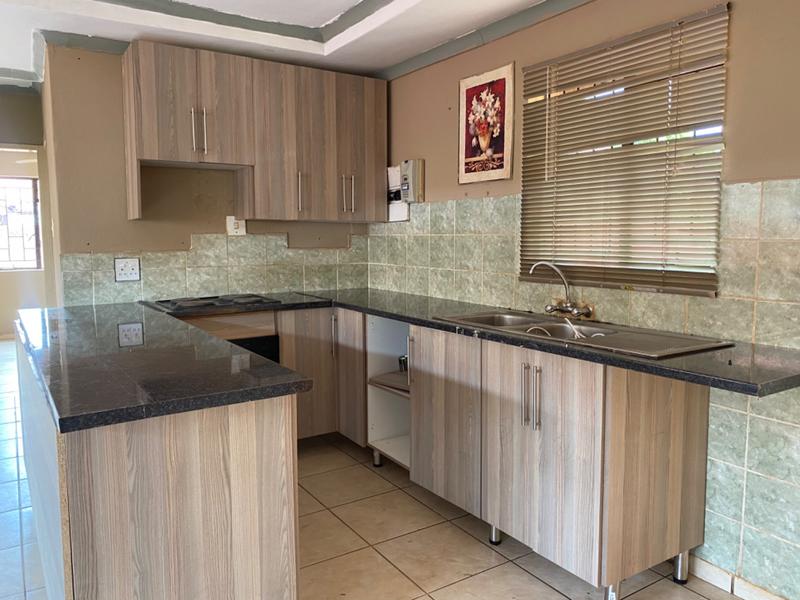 To Let 2 Bedroom Property for Rent in Mahwelereng Limpopo