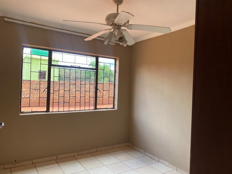 To Let 2 Bedroom Property for Rent in Mahwelereng Limpopo