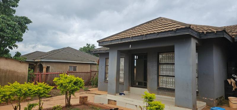 To Let 3 Bedroom Property for Rent in Maniini Limpopo