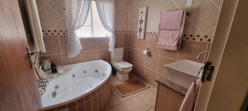 3 Bedroom Property for Sale in Bendor Limpopo