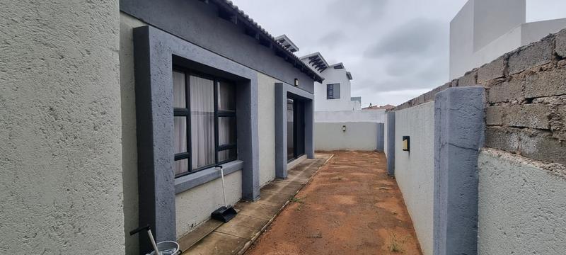 To Let 3 Bedroom Property for Rent in Woodhill Estate Limpopo