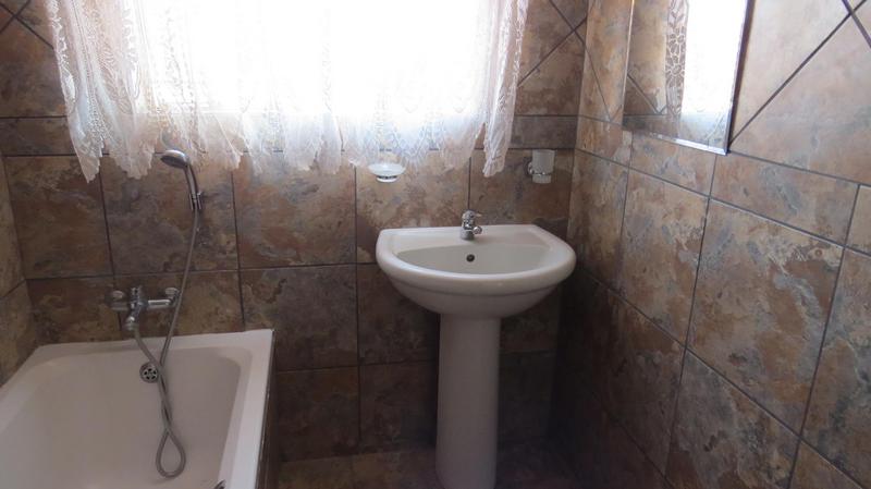 To Let 2 Bedroom Property for Rent in Chroompark Limpopo