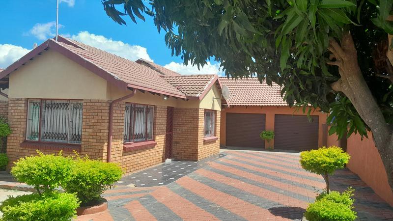 3 Bedroom Property for Sale in Seshego H Limpopo