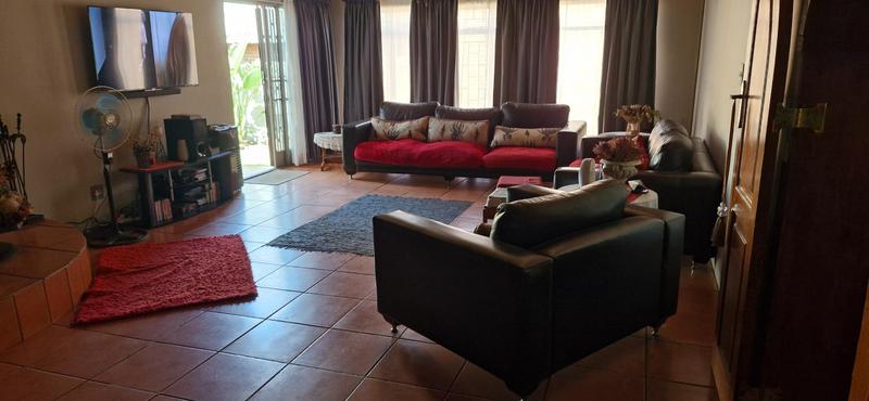 5 Bedroom Property for Sale in Modimolle Limpopo