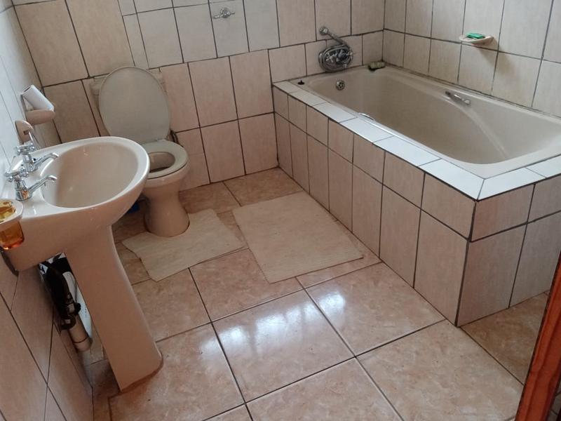 3 Bedroom Property for Sale in Dopeni Limpopo