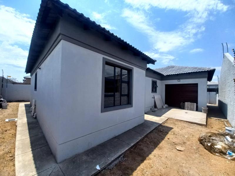 3 Bedroom Property for Sale in Mahlasedi Park Limpopo