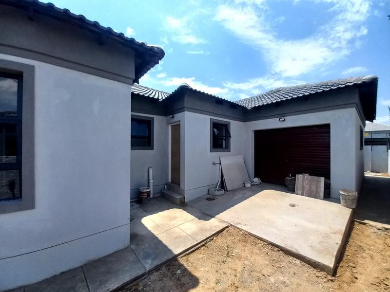 3 Bedroom Property for Sale in Mahlasedi Park Limpopo