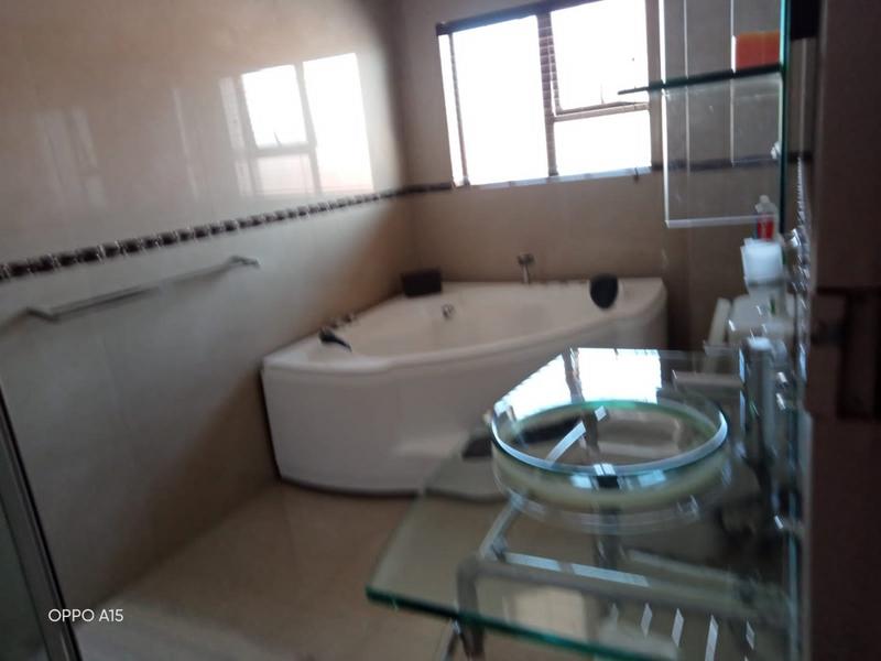 5 Bedroom Property for Sale in Serala View Limpopo