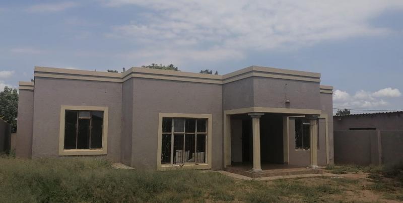 6 Bedroom Property for Sale in Mahwelereng Limpopo