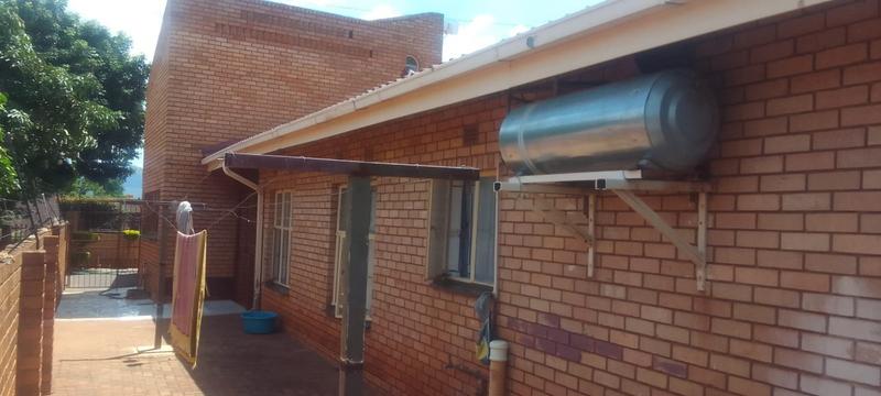 4 Bedroom Property for Sale in Mahwelereng Limpopo