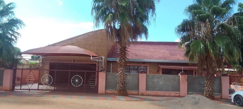 3 Bedroom Property for Sale in Mahwelereng Limpopo