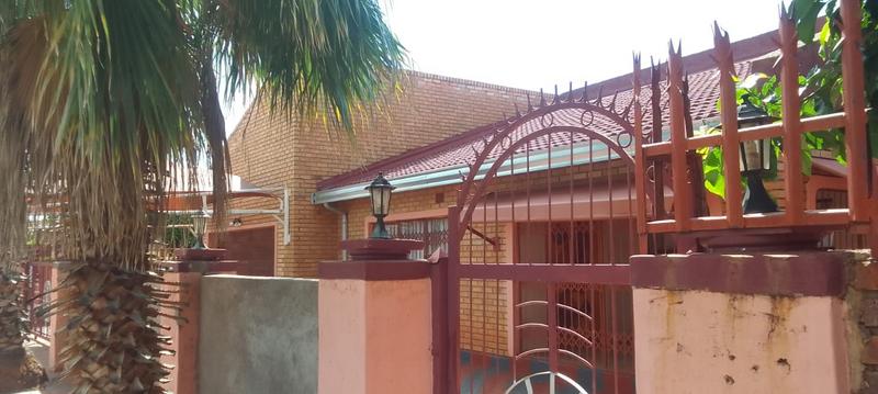 3 Bedroom Property for Sale in Mahwelereng Limpopo