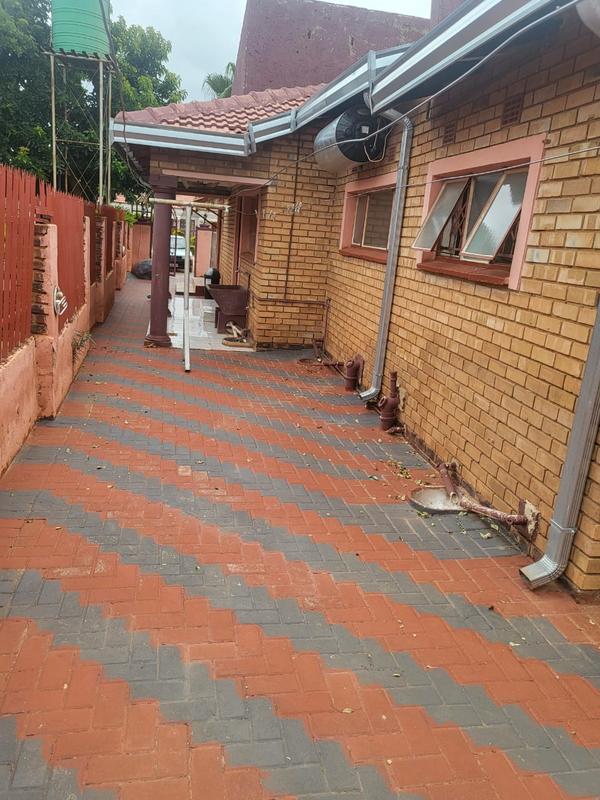 3 Bedroom Property for Sale in Mahwelereng Limpopo