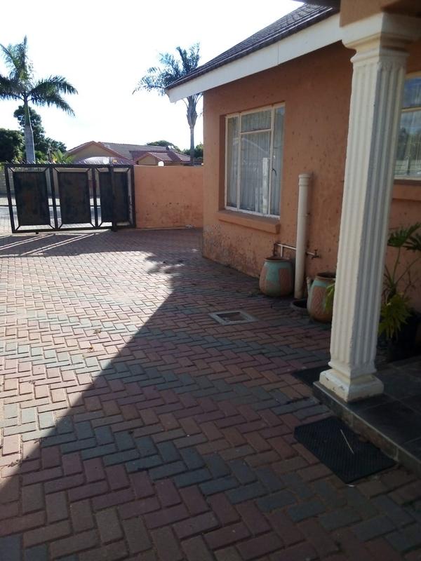 4 Bedroom Property for Sale in Flora Park Limpopo