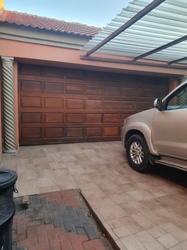 3 Bedroom Property for Sale in Madiba Park Limpopo