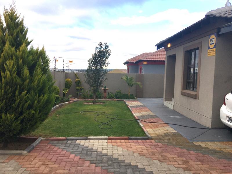 3 Bedroom Property for Sale in Mahlasedi Park Limpopo