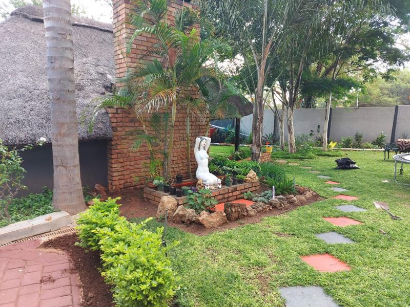 To Let 5 Bedroom Property for Rent in Bendor Limpopo