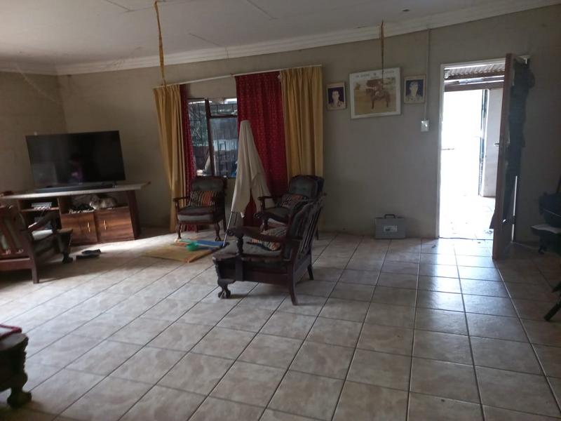 5 Bedroom Property for Sale in Leeukuil AH Limpopo